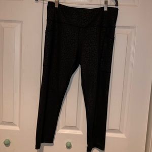 CVG Black Leopard Leggings, Capri, Size L